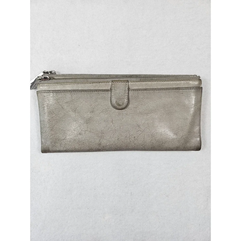 Hobo International Distressed Grey Leather Zip Clutch Wallet Geometric lining
